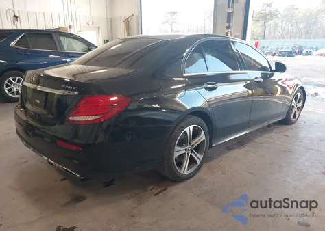 2020 Mercedes-Benz E 350 4Matic z USA, uszkodzony, nr VIN W1KZF8EB6LA802510